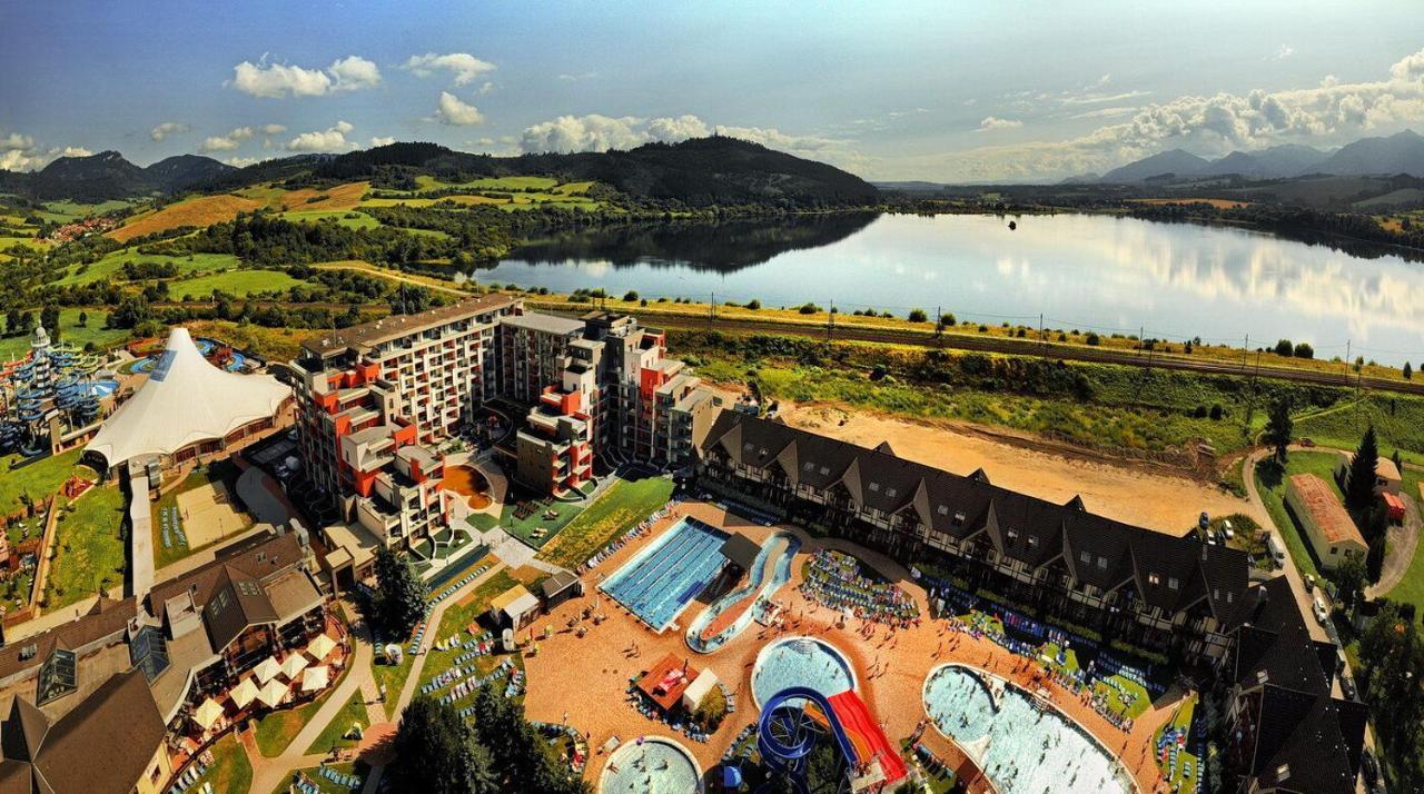 Luxapartmanbesenova Hotel Akvamarin Екстериор снимка